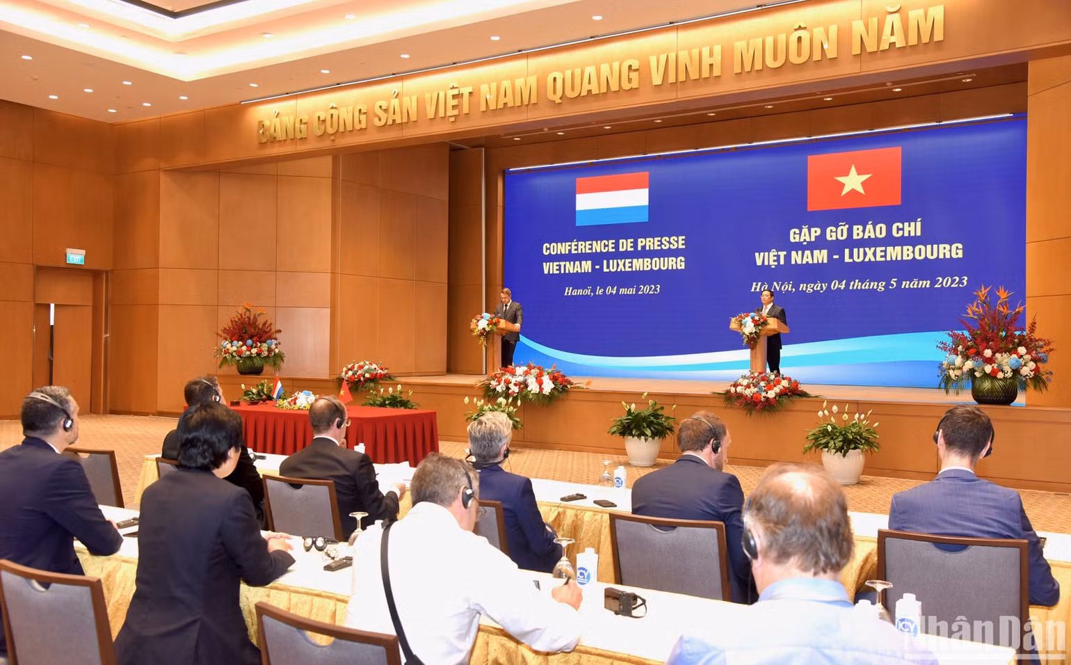 Thủ tướng Phạm Minh Chính và Thủ tướng Đại Công quốc Luxembourg Xavier Bettel chủ trì buổi gặp gỡ báo chí trong nước và quốc tế. Thủ tướng Phạm Minh Chính và Thủ tướng Đại Công quốc Luxembourg Xavier Bettel chủ trì buổi gặp gỡ báo chí trong nước và quốc tế.