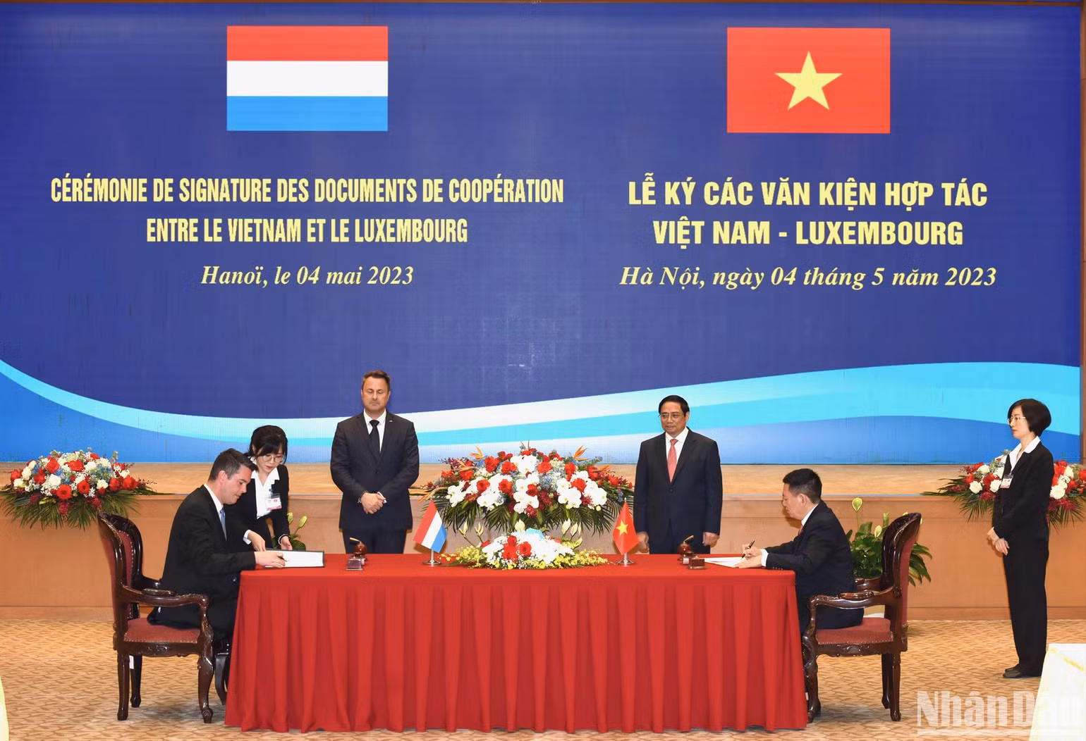 Lễ ký Nghị định thư sửa đổi Hiệp định giữa Chính phủ nước Cộng hòa xã hội chủ nghĩa Việt Nam và Chính phủ Đại Công quốc Luxembourg về tránh đánh thuế hai lần và ngăn ngừa việc trốn lậu thuế đối với các loại thuế đánh vào thu nhập và tài sản, ký tại Hà Nội vào ngày 4/3/1996. Lễ ký Nghị định thư sửa đổi Hiệp định giữa Chính phủ nước Cộng hòa xã hội chủ nghĩa Việt Nam và Chính phủ Đại Công quốc Luxembourg về tránh đánh thuế hai lần và ngăn ngừa việc trốn lậu thuế đối với các loại thuế đánh vào thu nhập và tài sản, ký tại Hà Nội vào ngày 4/3/1996.
