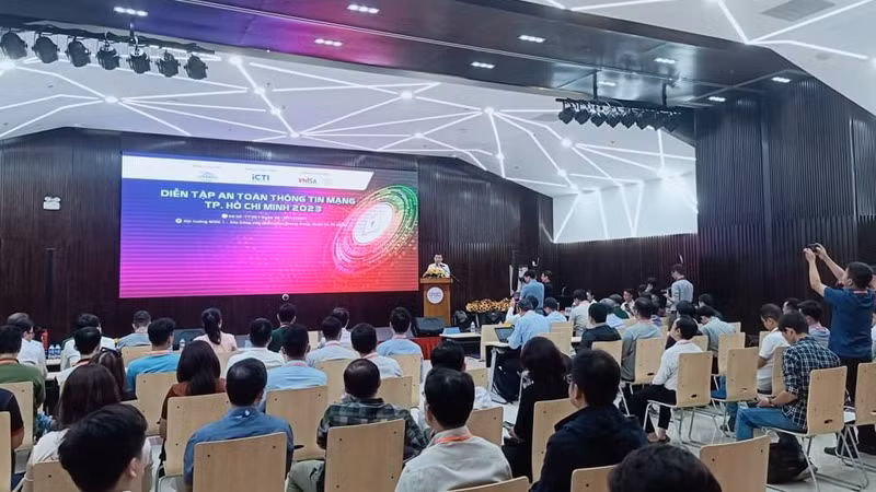 Quang cảnh Lễ khai mạc Diễn tập an toàn thông tin mạng Thành phố Hồ Chí Minh 2023