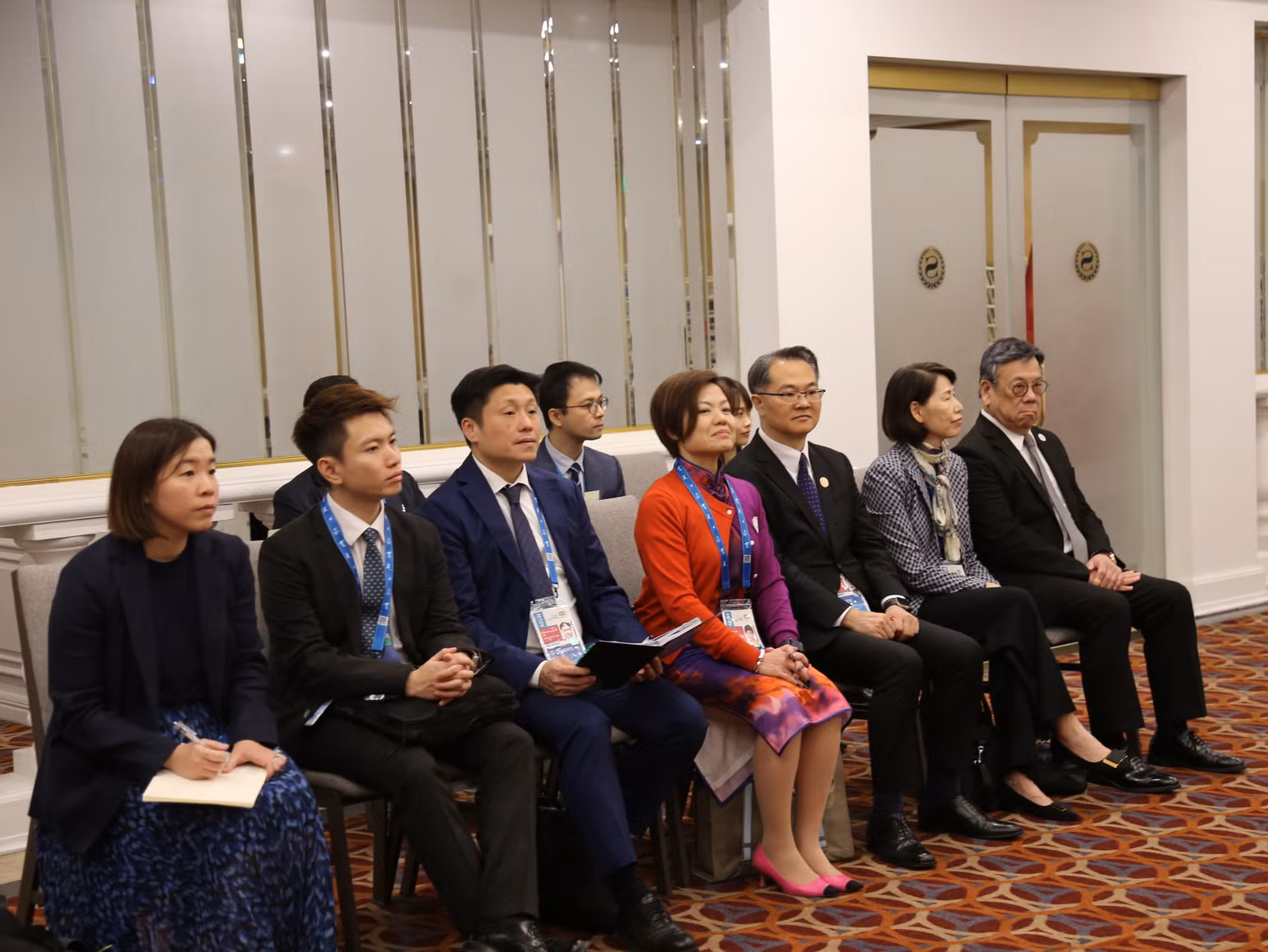 Các đại biểu Khu hành chính đặc biệt Hồng Kông (Trung Quốc) tại buổi tiếp.
