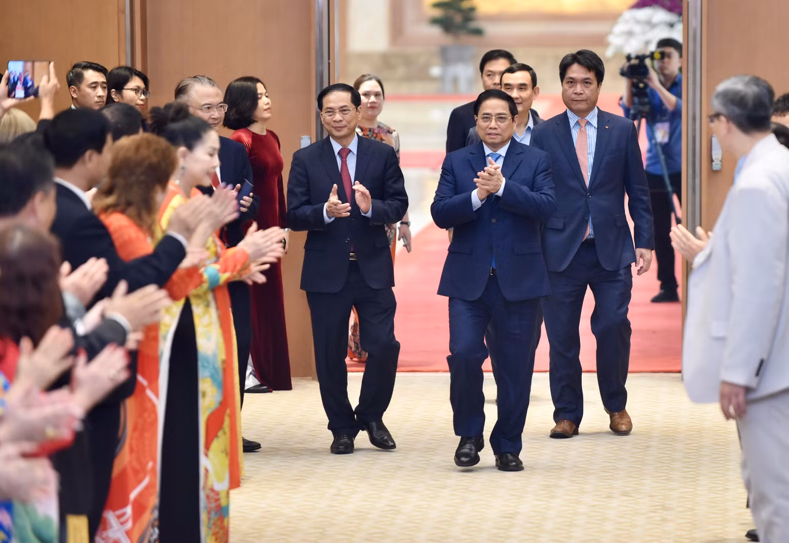 Thủ tướng Phạm Minh Chính đến dự buổi gặp mặt kiều bào tiêu biểu. (Ảnh: Trần Hải) Thủ tướng Phạm Minh Chính đến dự buổi gặp mặt kiều bào tiêu biểu. (Ảnh: Trần Hải)