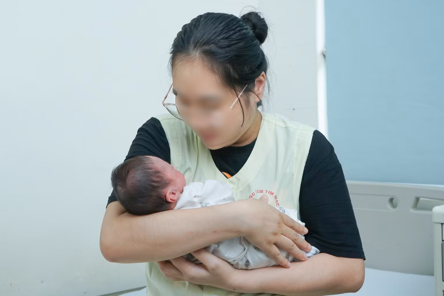 Bệnh nhi hồi phục sức khỏe sau ca phẫu thuật đặc biệt. Bệnh nhi hồi phục sức khỏe sau ca phẫu thuật đặc biệt.