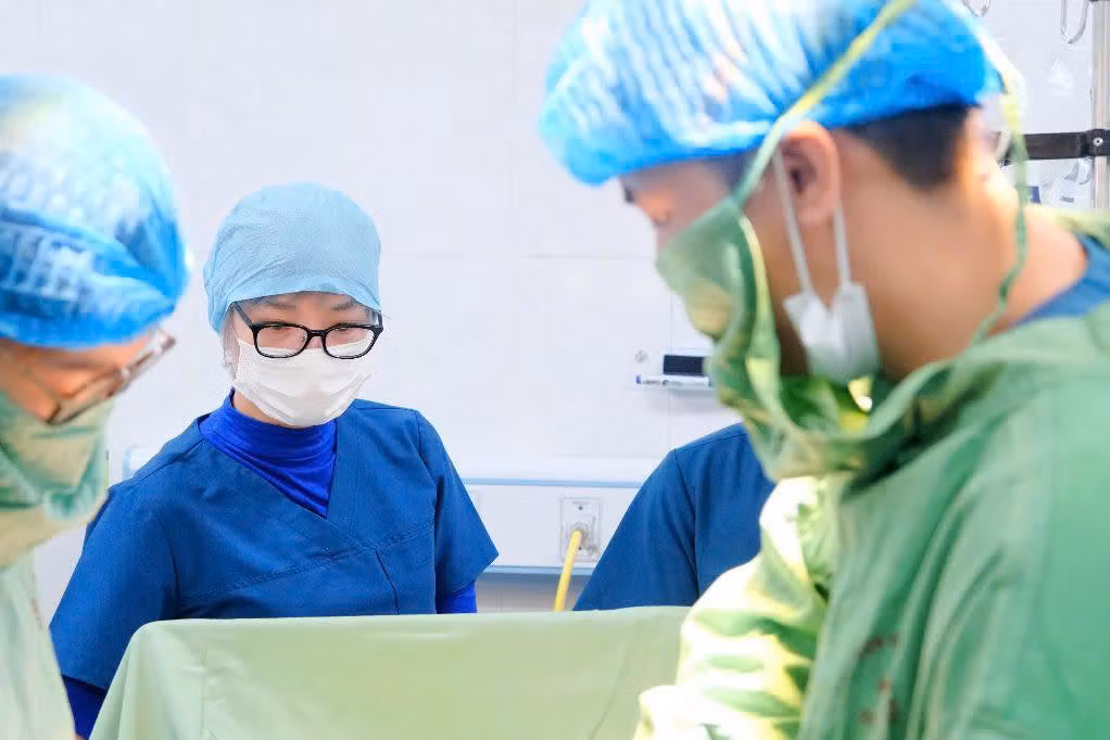 Sản phụ được giành giật sự sống trong 10 giờ đồng hồ.