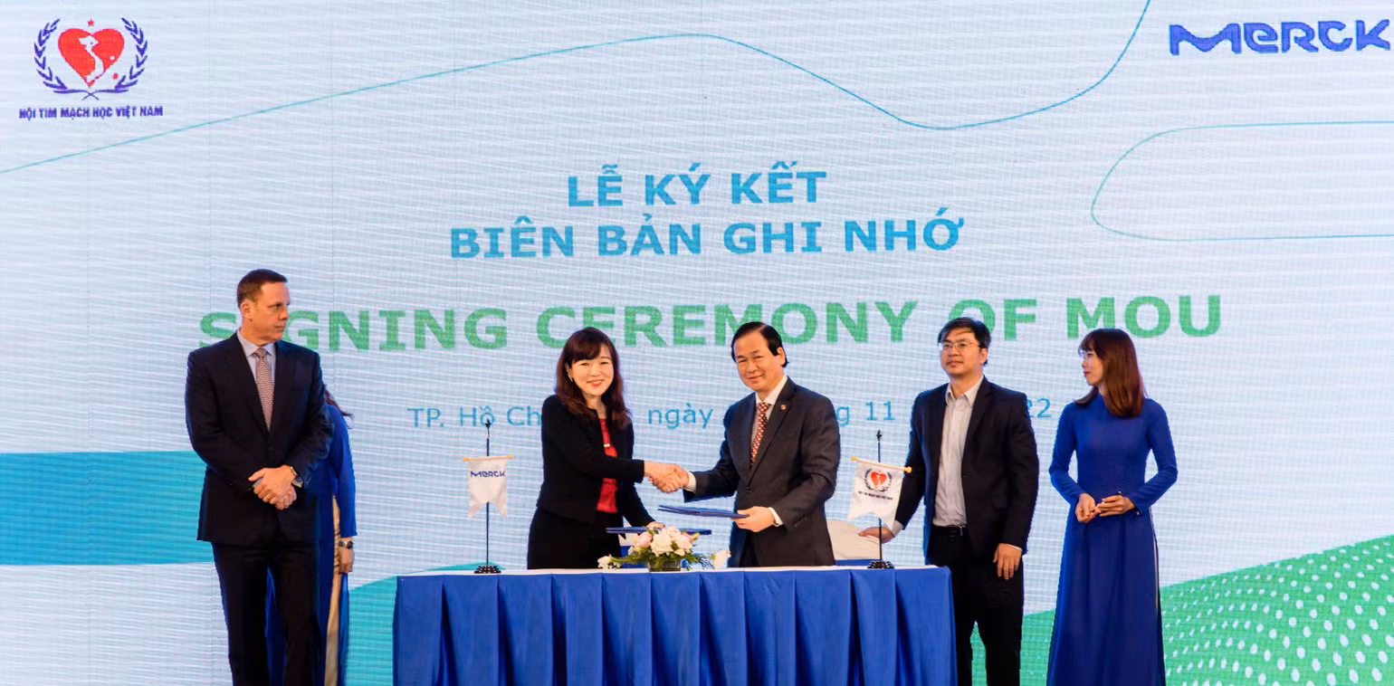 Công ty TNHH Merck Healthcare Việt Nam (Merck Healthcare Việt Nam) và Hội Tim mạch học Việt Nam đã ký kết Biên bản ghi nhớ thoả thuận hợp tác. Công ty TNHH Merck Healthcare Việt Nam (Merck Healthcare Việt Nam) và Hội Tim mạch học Việt Nam đã ký kết Biên bản ghi nhớ thoả thuận hợp tác.