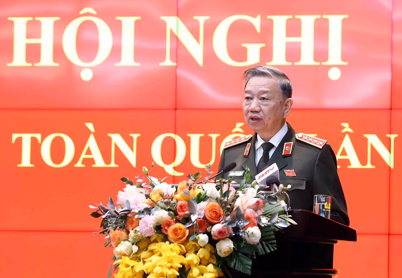 Đại tướng Tô Lâm, Ủy viên Bộ Chính trị, Bộ trưởng Công an phát biểu tại Hội nghị. Đại tướng Tô Lâm, Ủy viên Bộ Chính trị, Bộ trưởng Công an phát biểu tại Hội nghị.