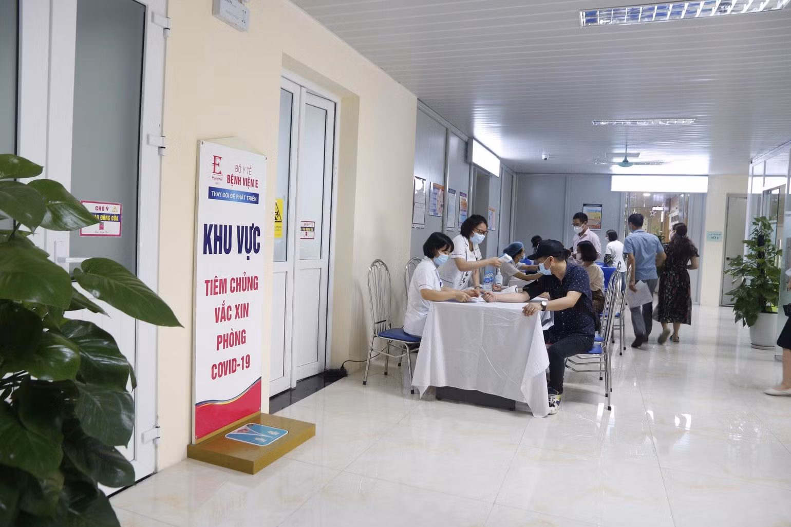 Cần tiêm vaccine Covid-19 củng cố miễn dịch cộng đồng ảnh 1 Cần tiêm vaccine Covid-19 củng cố miễn dịch cộng đồng ảnh 1