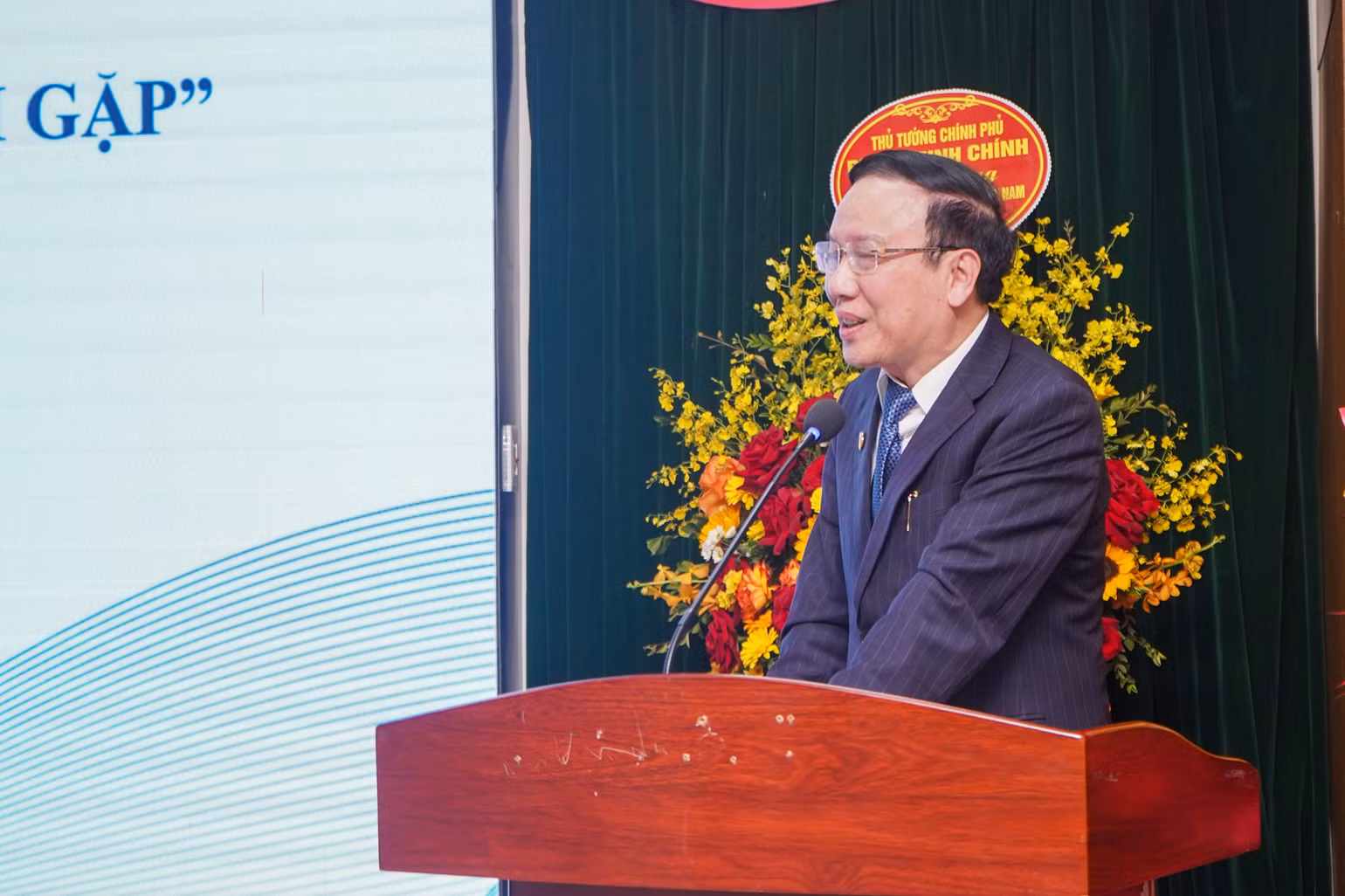 Bệnh viện Da liễu Trung ương ra mắt sách “Bệnh da hiếm gặp" phiên bản tiếng Anh của Thầy thuốc nhân dân, Giáo sư, Tiến sĩ Trần Hậu Khang.