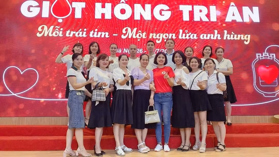 Những giáo viên lan tỏa cảm hứng hiến máu tình nguyện ảnh 2 Những giáo viên lan tỏa cảm hứng hiến máu tình nguyện ảnh 2