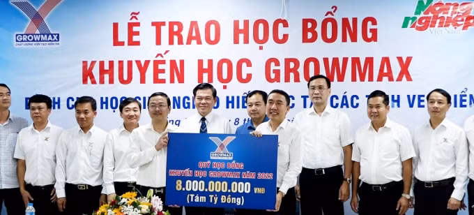 Lễ công bố thành lập Quỹ khuyến học GrowMax với sự chứng kiến của ông Nguyễn Hồng Lĩnh, Bí thư Tỉnh ủy Đồng Nai.