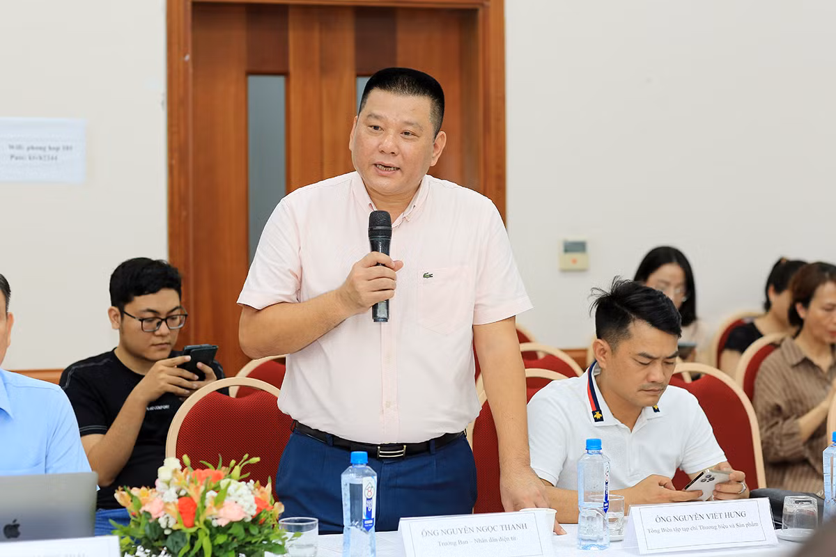 Nhà báo Nguyễn Ngọc Thanh, Trưởng Ban Nhân Dân điện tử, Báo Nhân Dân phát biểu tại tọa đàm.