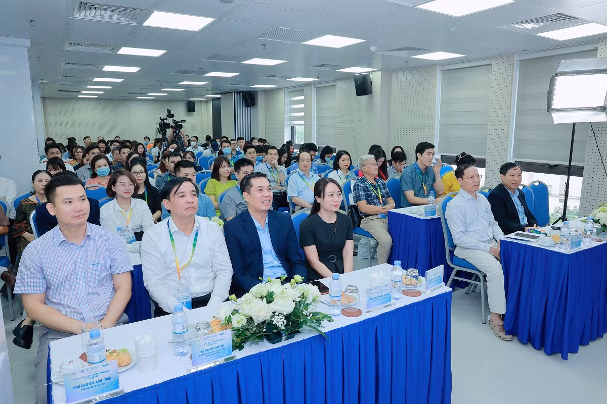 Các đại biểu tham dự hội thảo. Các đại biểu tham dự hội thảo.