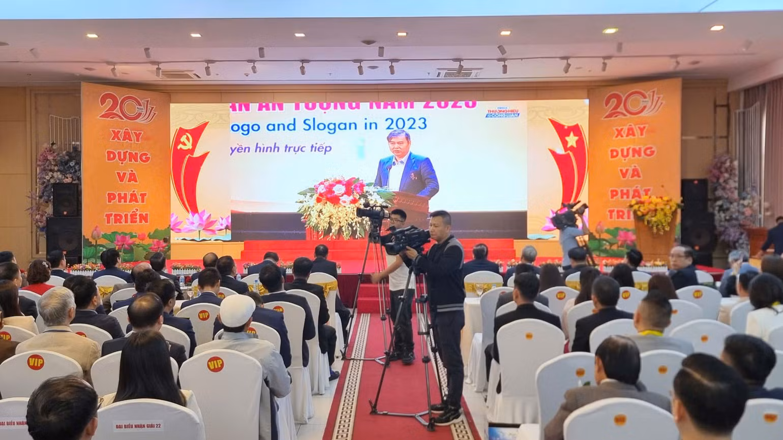 Quang cảnh chương trình kỷ niệm. Quang cảnh chương trình kỷ niệm.