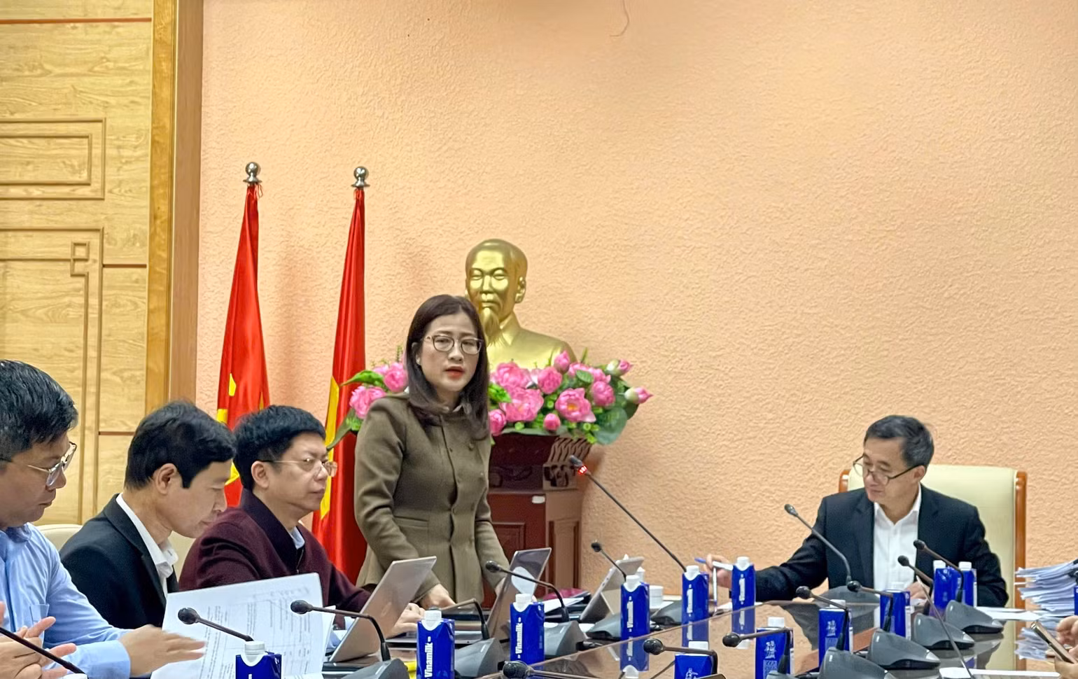 Bà Trần Thị Trang, Vụ trưởng Vụ Bảo hiểm Y tế, Bộ Y tế. Bà Trần Thị Trang, Vụ trưởng Vụ Bảo hiểm Y tế, Bộ Y tế.