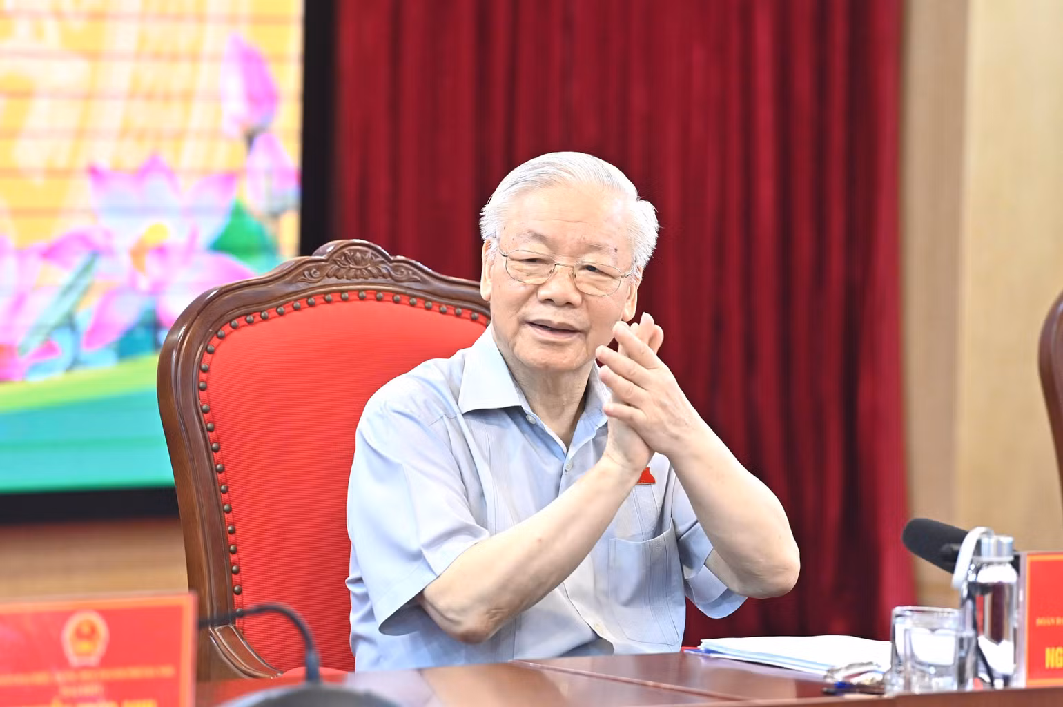 Tổng Bí thư Nguyễn Phú Trọng dự hội nghị tiếp xúc cử tri đơn vị bầu cử số 1, thành phố Hà Nội. Tổng Bí thư Nguyễn Phú Trọng dự hội nghị tiếp xúc cử tri đơn vị bầu cử số 1, thành phố Hà Nội.