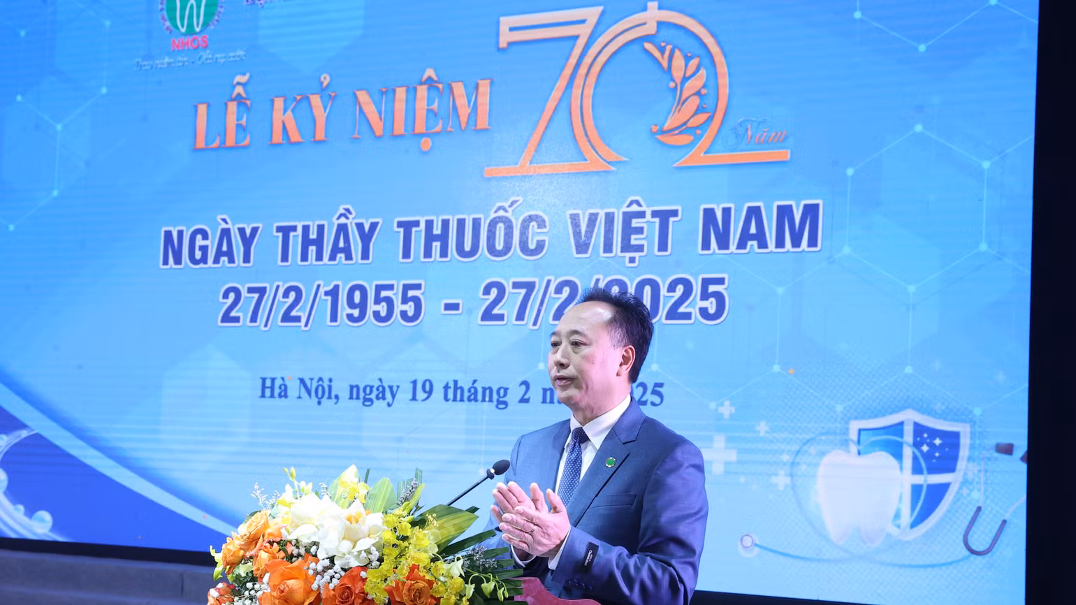 Phó Giáo sư, Tiến sĩ Trần Cao Bính, Giám đốc Bệnh viện Răng Hàm Mặt Trung ương, Chủ tịch hội Răng Hàm Mặt Việt Nam phát biểu. Phó Giáo sư, Tiến sĩ Trần Cao Bính, Giám đốc Bệnh viện Răng Hàm Mặt Trung ương, Chủ tịch hội Răng Hàm Mặt Việt Nam phát biểu.