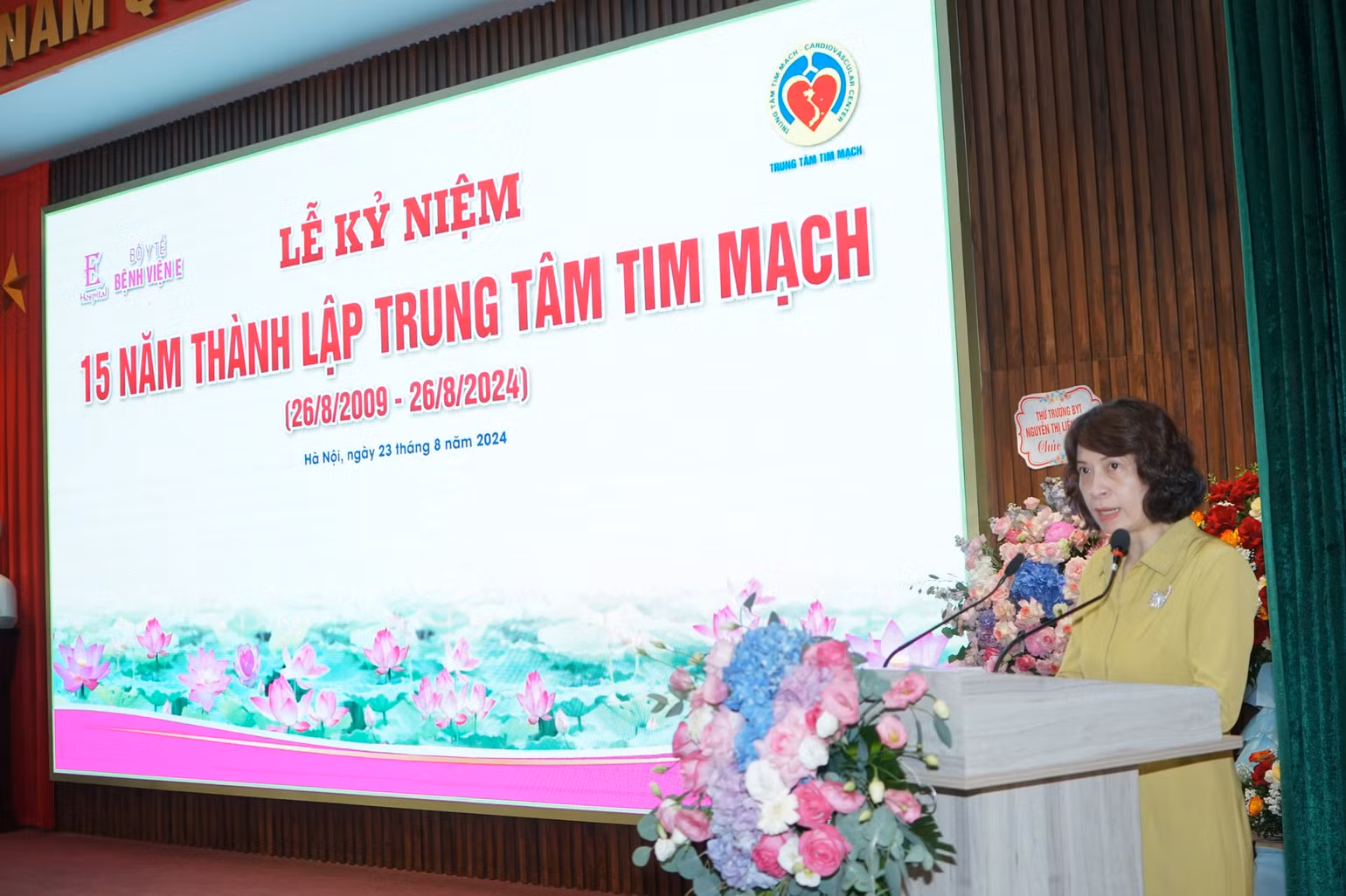 Phó Giáo sư, Tiến sĩ Nguyễn Thị Liên Hương, Thứ trưởng Y tế phát biểu.