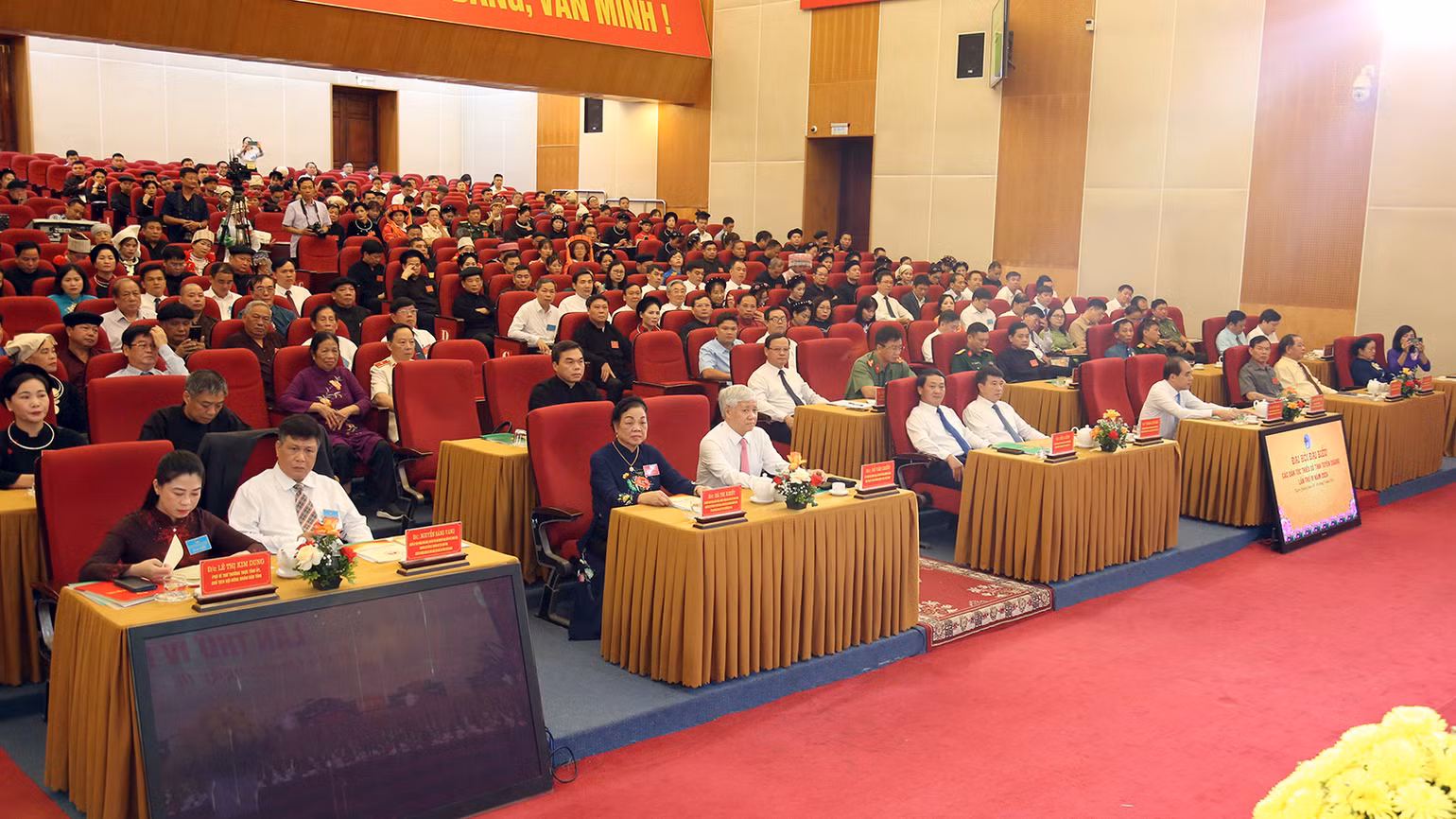 Các đại biểu dự đại hội. Các đại biểu dự đại hội.