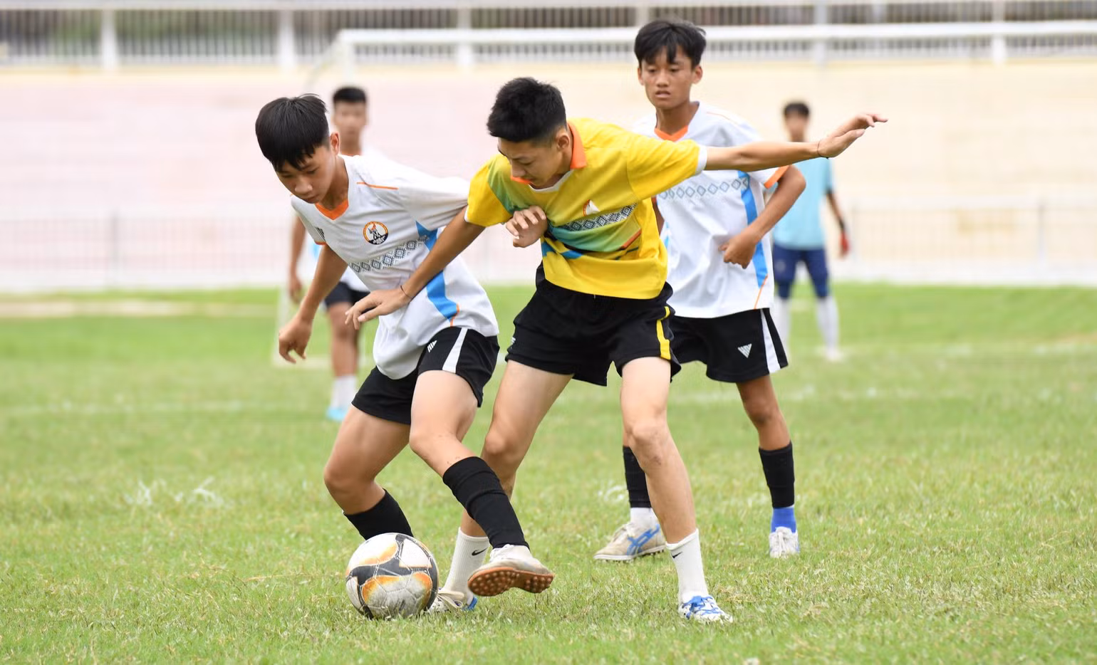 Trận chung kết diễn ra quyết liệt, hấp dẫn Trận chung kết diễn ra quyết liệt, hấp dẫn