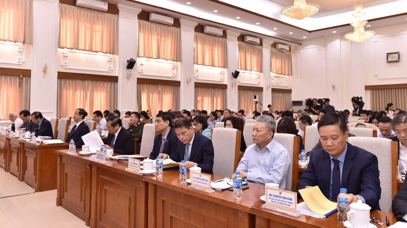 Các đại biểu tham dự hội nghị Các đại biểu tham dự hội nghị