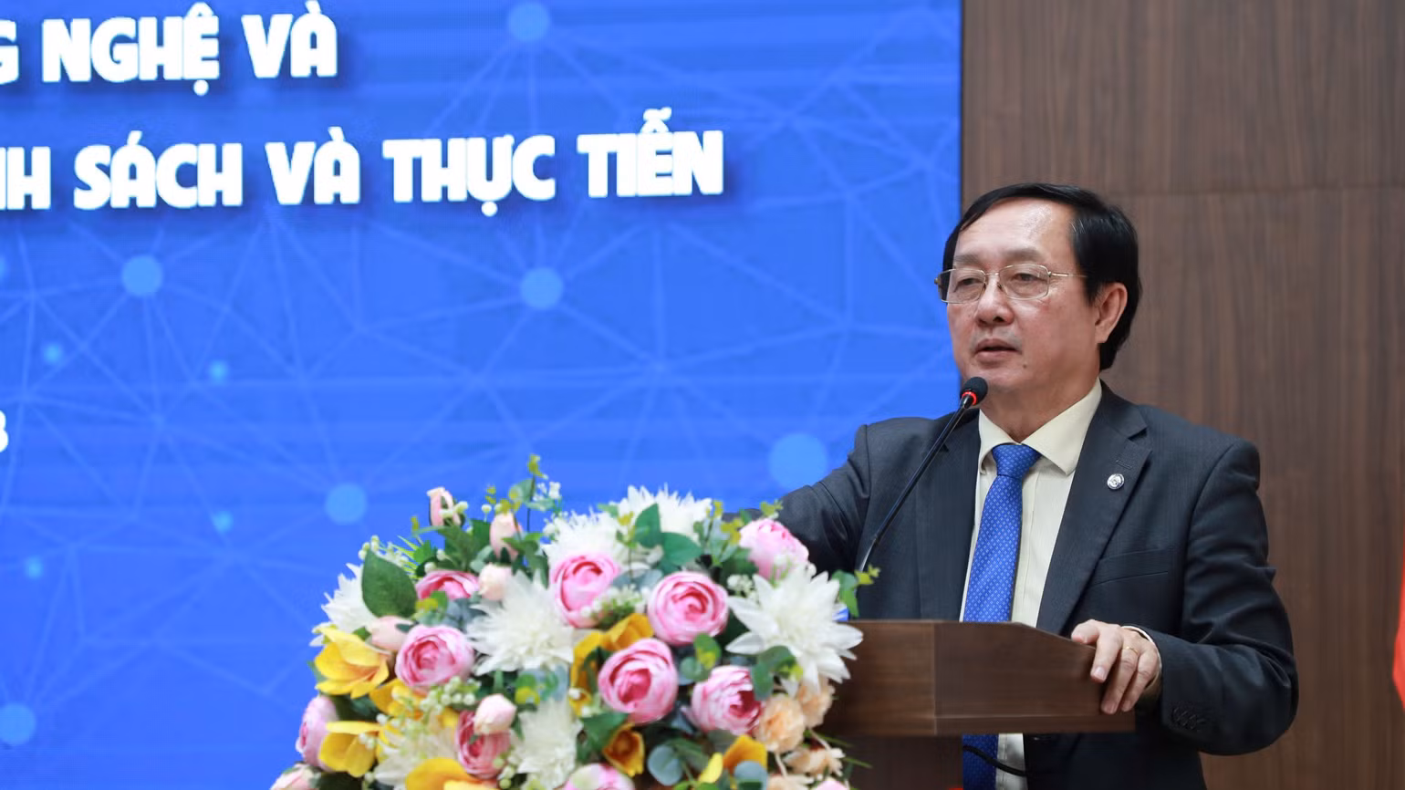 Bộ trưởng Khoa học và Công nghệ Huỳnh Thành Đạt kết luận tại hội nghị. Bộ trưởng Khoa học và Công nghệ Huỳnh Thành Đạt kết luận tại hội nghị.