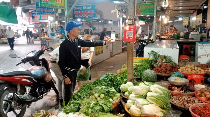 Việc thanh toán không dùng tiền mặt phát triển trên địa bàn tỉnh Thái Nguyên.