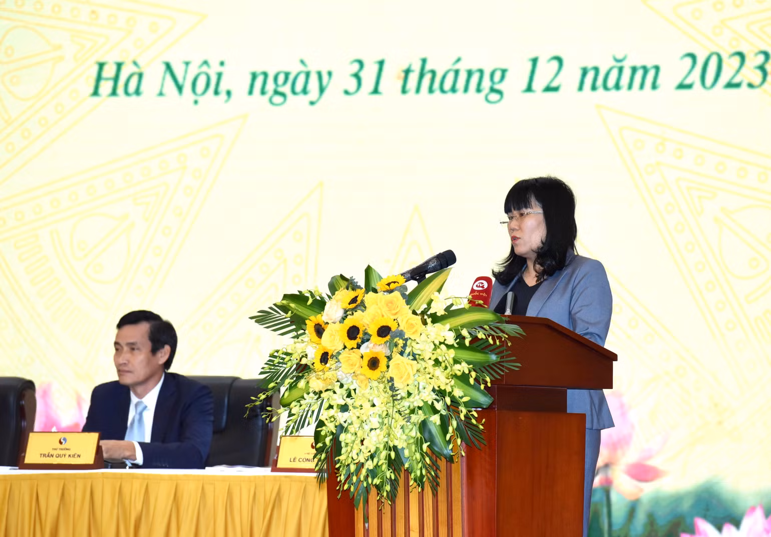 Phó Chủ tịch Ủy ban Nhân dân tỉnh Phú Yên Hồ Thị Nguyên Thảo phát biểu.