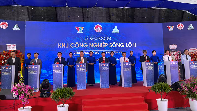 Khởi công Khu công nghiệp Sông Lô II. Khởi công Khu công nghiệp Sông Lô II.