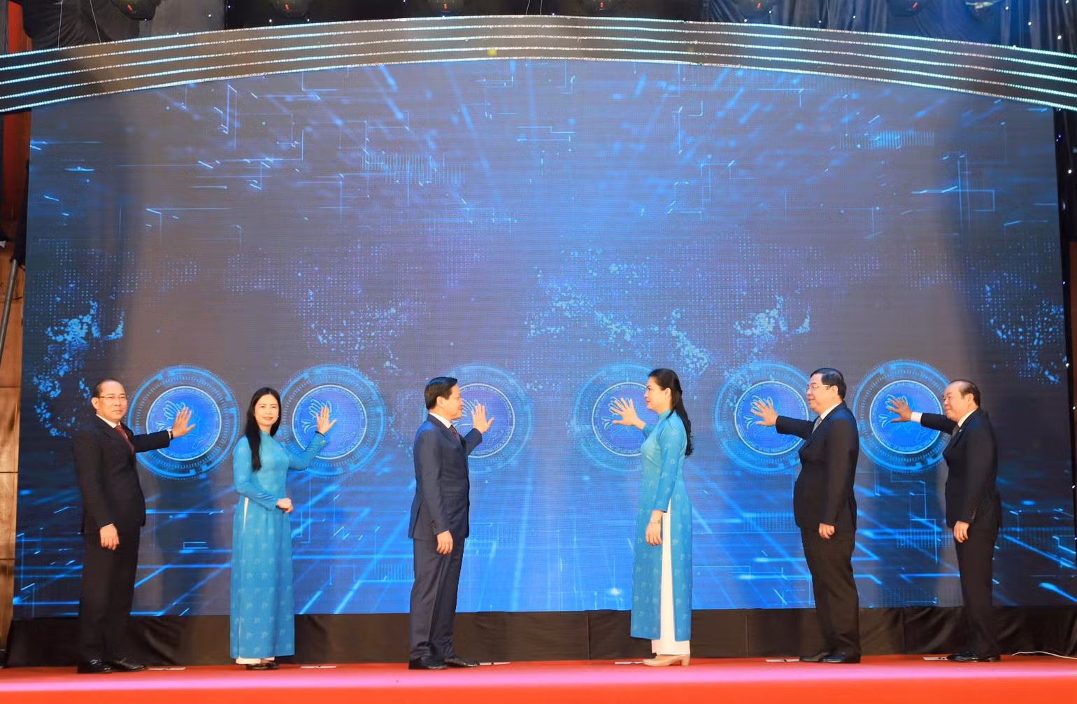 Nghi thức bấm nút khởi động Đề án 01.