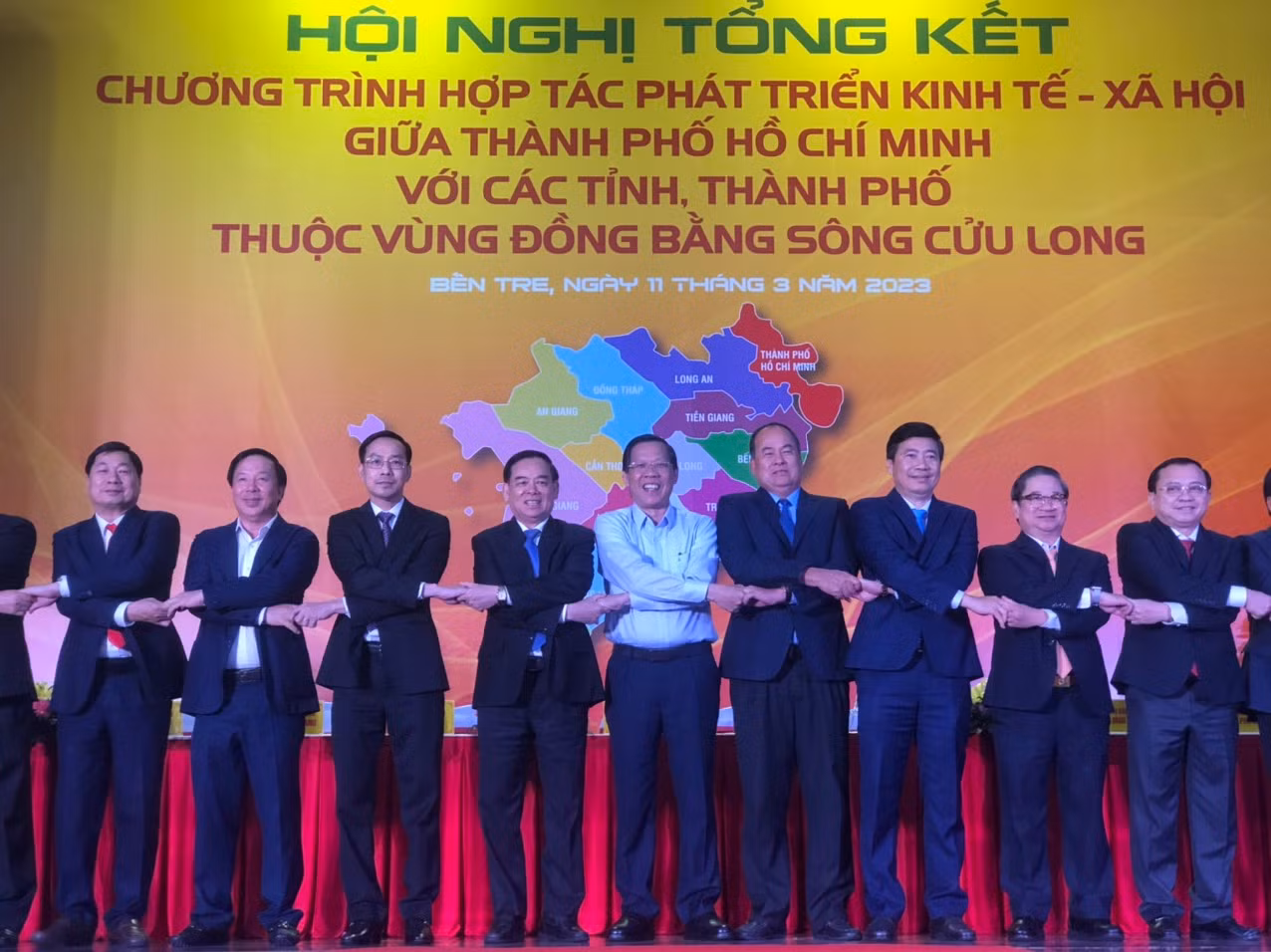 Thành phố Hồ Chí Minh và các tỉnh, thành phố vùng đồng bằng sông Cửu Long ký kết thỏa thuận, hợp tác kết nối chung đến năm 2025.