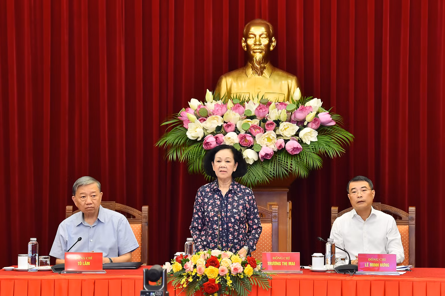 Đồng chí Trương Thị Mai, Ủy viên Bộ Chính trị, Thường trực Ban Bí thư, Trưởng ban Tổ chức Trung ương phát biểu khai mạc hội nghị.