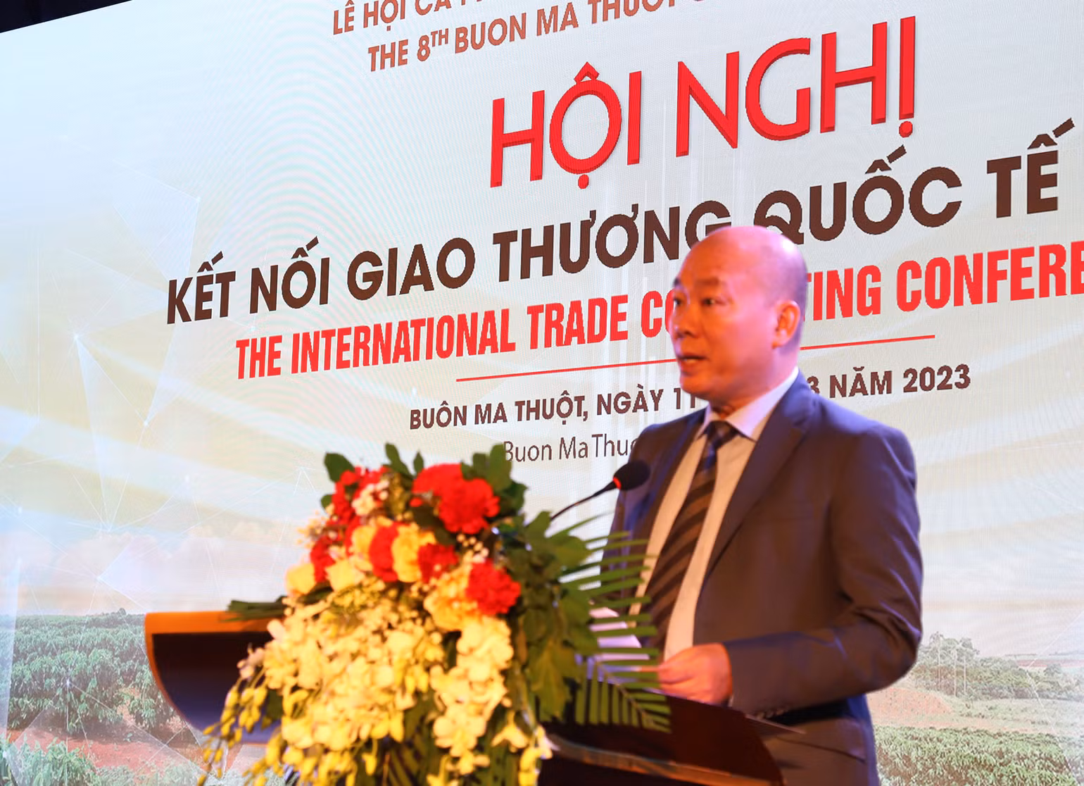 Cục trưởng Cục thương mại Bộ Công thương Vũ Bá Phú đánh giá hội nghị kết nối giao thương quốc tế có vai trò quan trọng trong việc kết nối giữa người mua và người bán, giữa doanh nghiệp xuất khẩu và nhà nhập khẩu cũng như các doanh nghiệp trong nước và quốc tế.