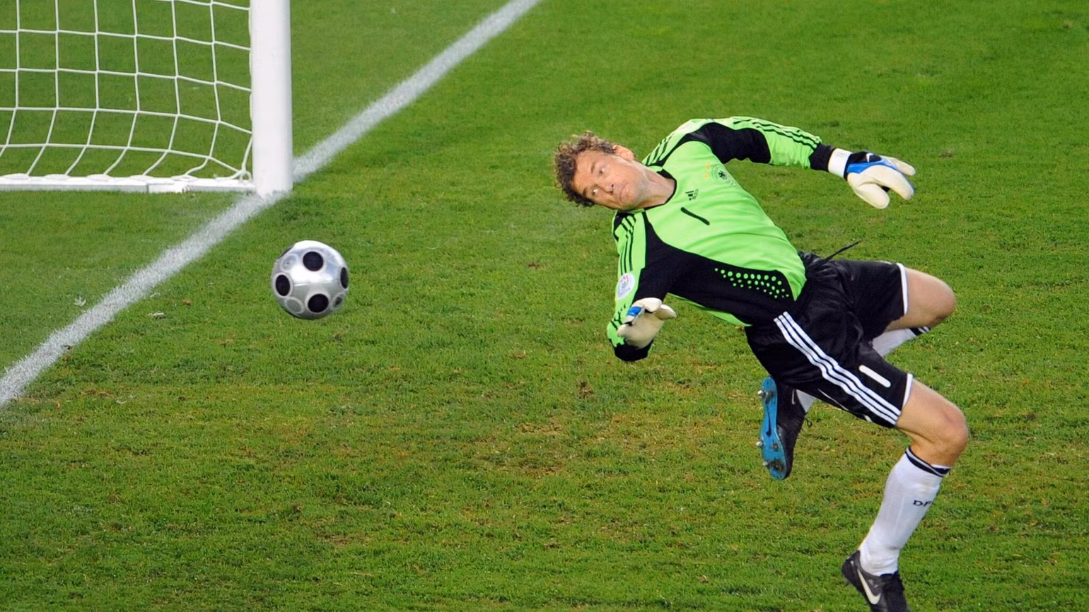 Jens Lehmann cùng tuyển Đức vào chung kết EURO 2008. (Ảnh: EURO 2024) Jens Lehmann cùng tuyển Đức vào chung kết EURO 2008. (Ảnh: EURO 2024)