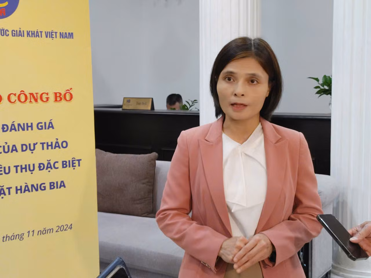 Bà Nguyễn Minh Thảo, Trưởng Ban Nghiên cứu môi trường kinh doanh và năng lực cạnh tranh, trưởng nhóm nghiên cứu Viện Quản lý kinh tế Trung ương (CIEM) và Tổng cục Thống kê. (Ảnh: TRUNG HƯNG)