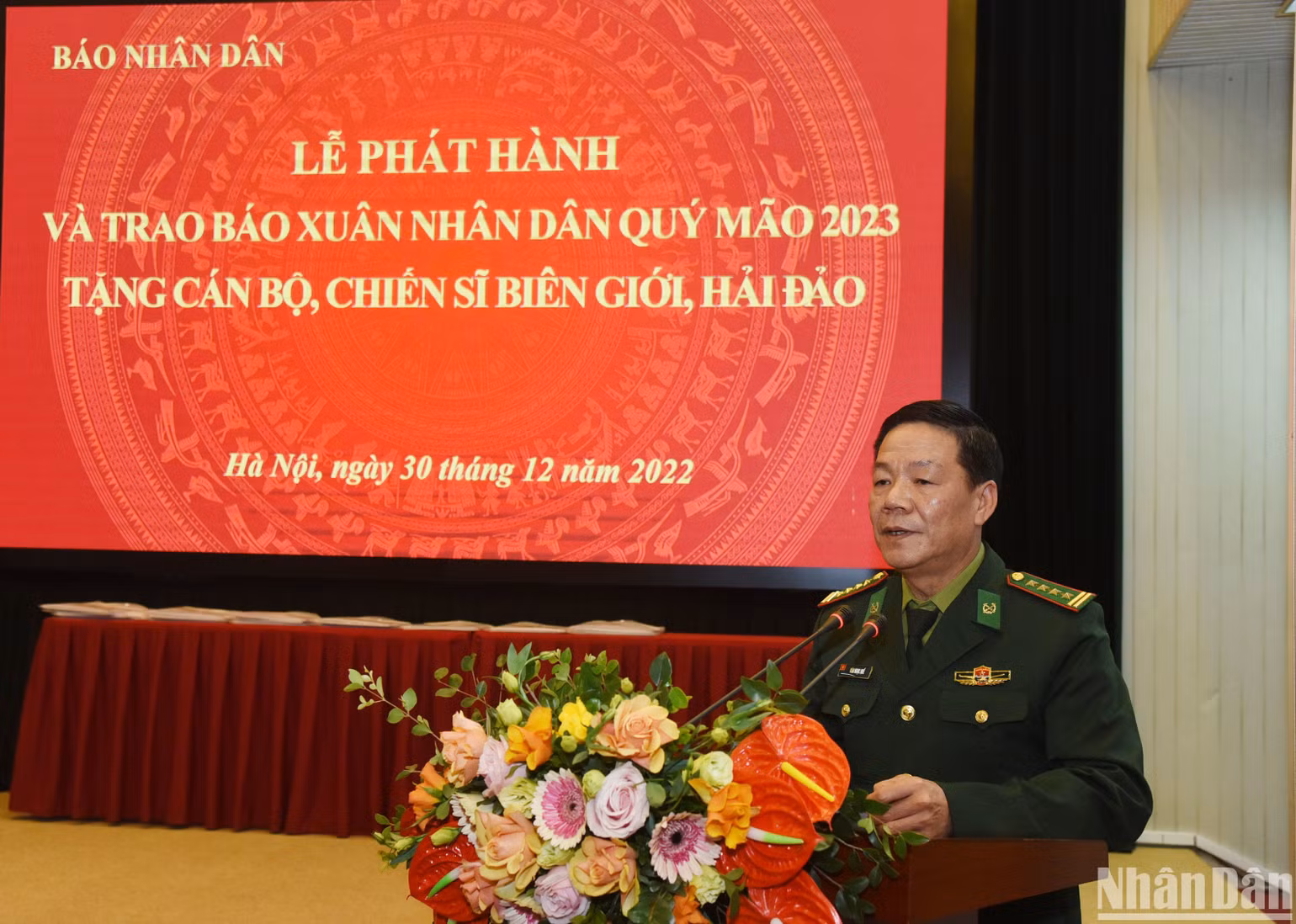 Đại tá Văn Ngọc Quế, Phó Chủ nhiệm Chính trị, Cục Chính trị Bộ đội Biên phòng phát biểu tại buổi lễ. (Ảnh: TRẦN HẢI) Đại tá Văn Ngọc Quế, Phó Chủ nhiệm Chính trị, Cục Chính trị Bộ đội Biên phòng phát biểu tại buổi lễ. (Ảnh: TRẦN HẢI)