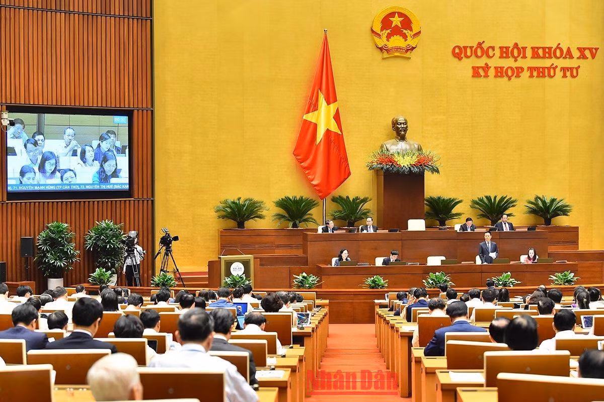 Toàn cảnh phiên chất vấn của Quốc hội về lĩnh vực thông tin và truyền thông sáng 4/11. (Ảnh: THỦY NGUYÊN)