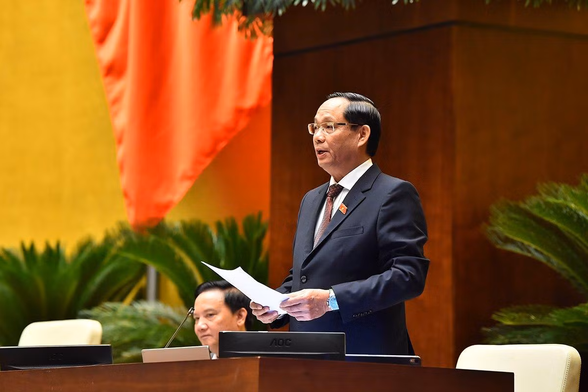 Phó Chủ tịch Quốc hội Trần Quang Phương phát biểu kết luận phiên chất vấn đối với lĩnh vực nội vụ. (Ảnh: THỦY NGUYÊN)