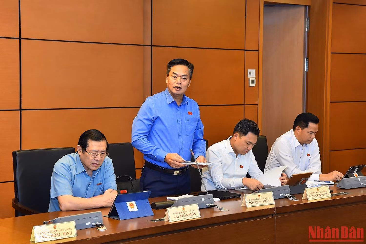 Đại biểu Đỗ Quang Thành (Cao Bằng) phát biểu. (Ảnh: THỦY NGUYÊN) Đại biểu Đỗ Quang Thành (Cao Bằng) phát biểu. (Ảnh: THỦY NGUYÊN)