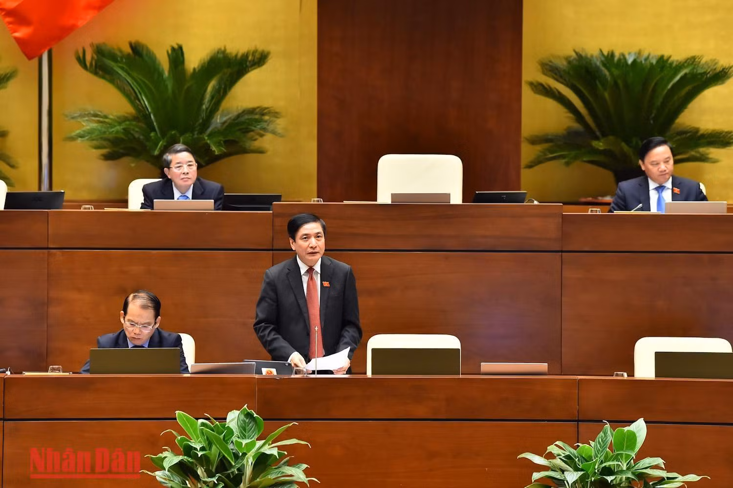 Tổng Thư ký Quốc hội, Chủ nhiệm Văn phòng Quốc hội Bùi Văn Cường phát biểu. (Ảnh: THỦY NGUYÊN)