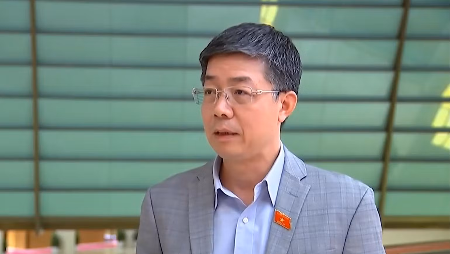 Đại biểu Nguyễn Mạnh Hùng (Cần Thơ). Đại biểu Nguyễn Mạnh Hùng (Cần Thơ).