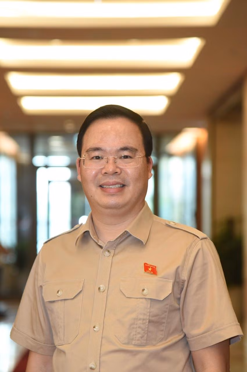 Đại biểu Quốc hội Trần Văn Khải. Đại biểu Quốc hội Trần Văn Khải.
