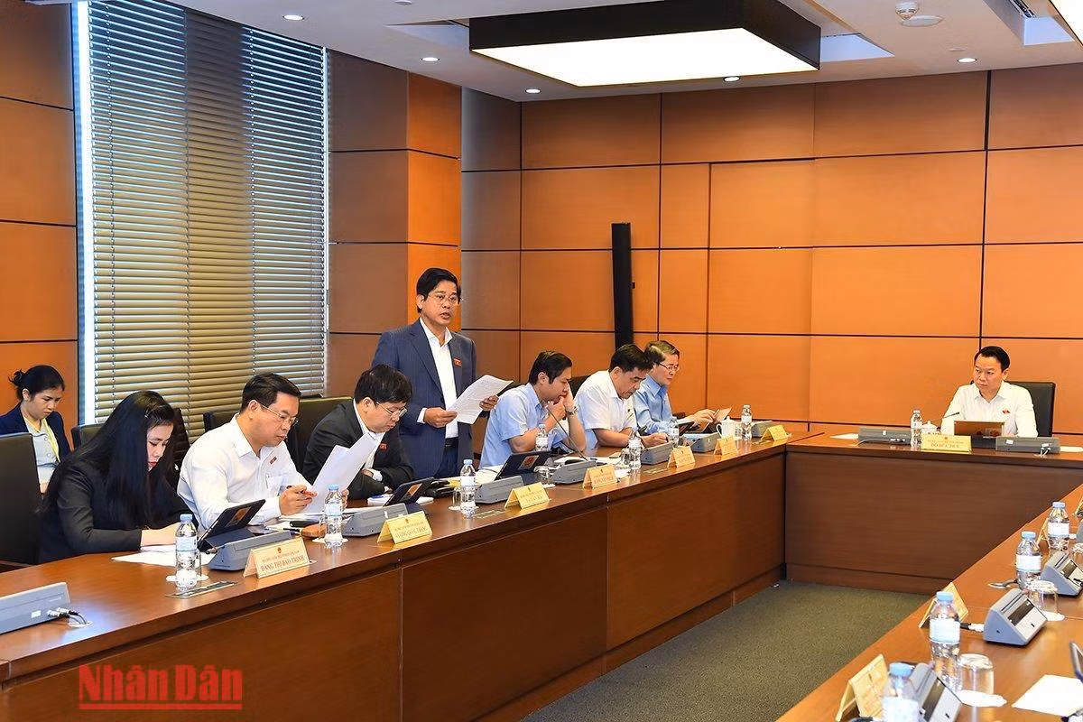 Đại biểu Dương Văn Phước (Quảng Nam) phát biểu. (Ảnh: THỦY NGUYÊN)