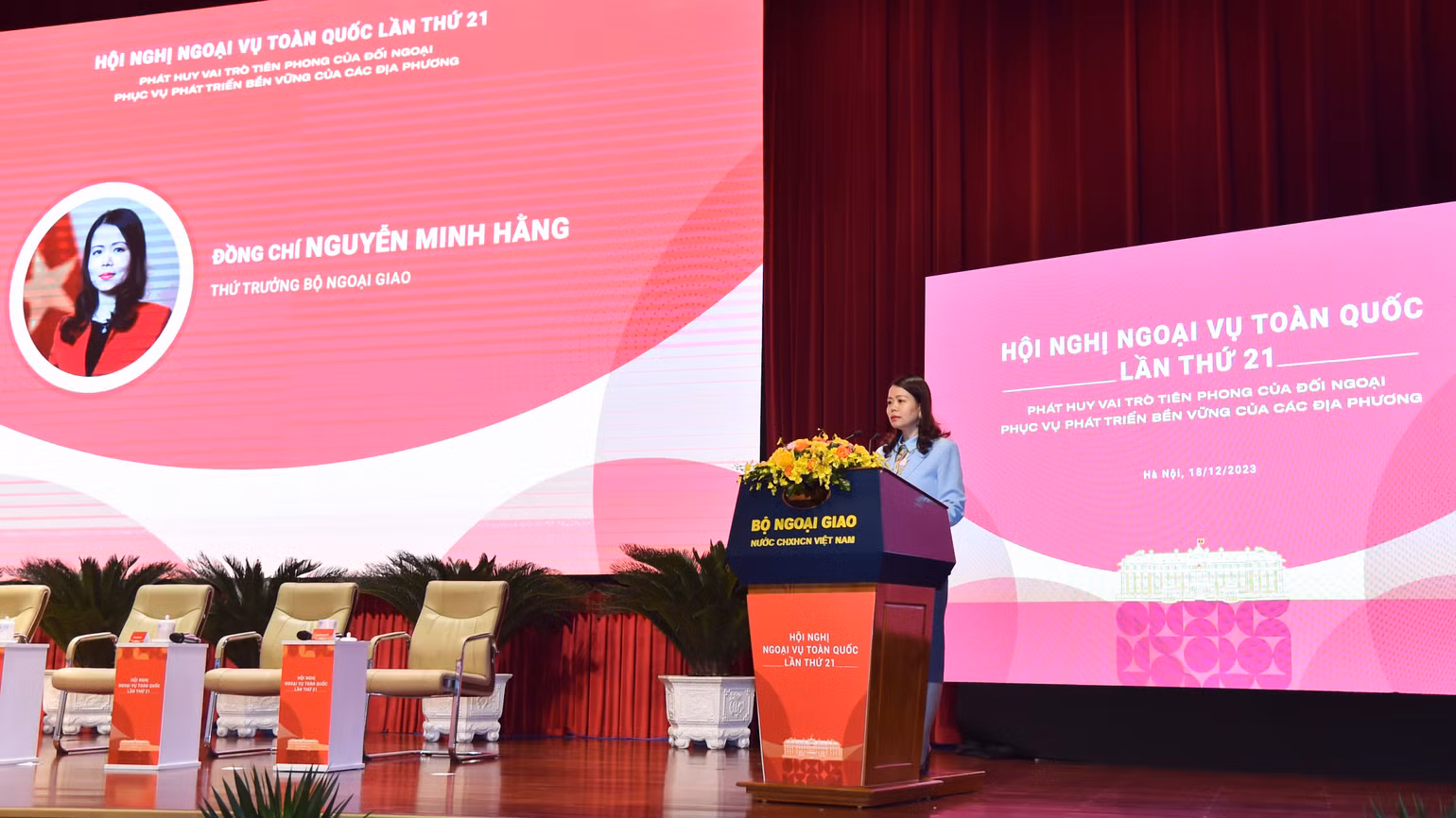 Thứ trưởng Ngoại giao Nguyễn Minh Hằng phát biểu. (Ảnh: TRUNG HƯNG) Thứ trưởng Ngoại giao Nguyễn Minh Hằng phát biểu. (Ảnh: TRUNG HƯNG)