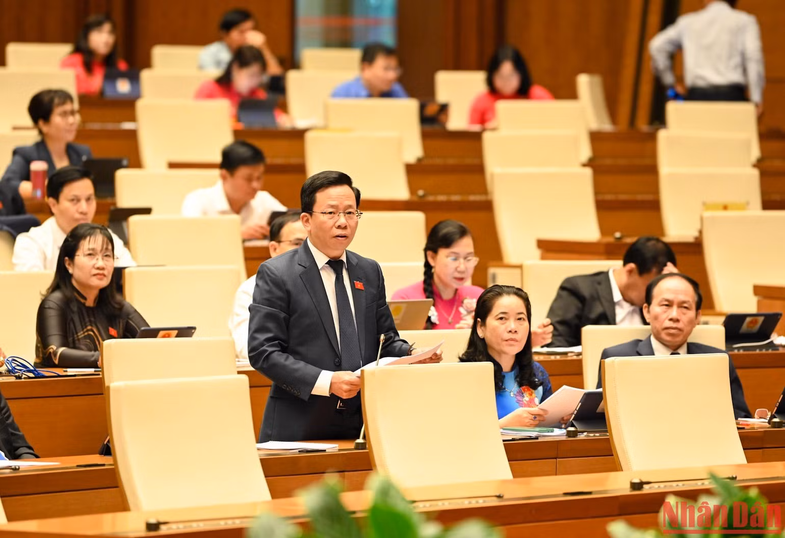 Đại biểu Lê Minh Nam - Đoàn đại biểu Quốc hội tỉnh Hậu Giang. Ảnh: DUY LINH
