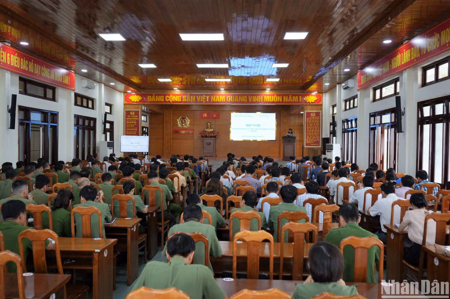 Quang cảnh hội nghị. Quang cảnh hội nghị.