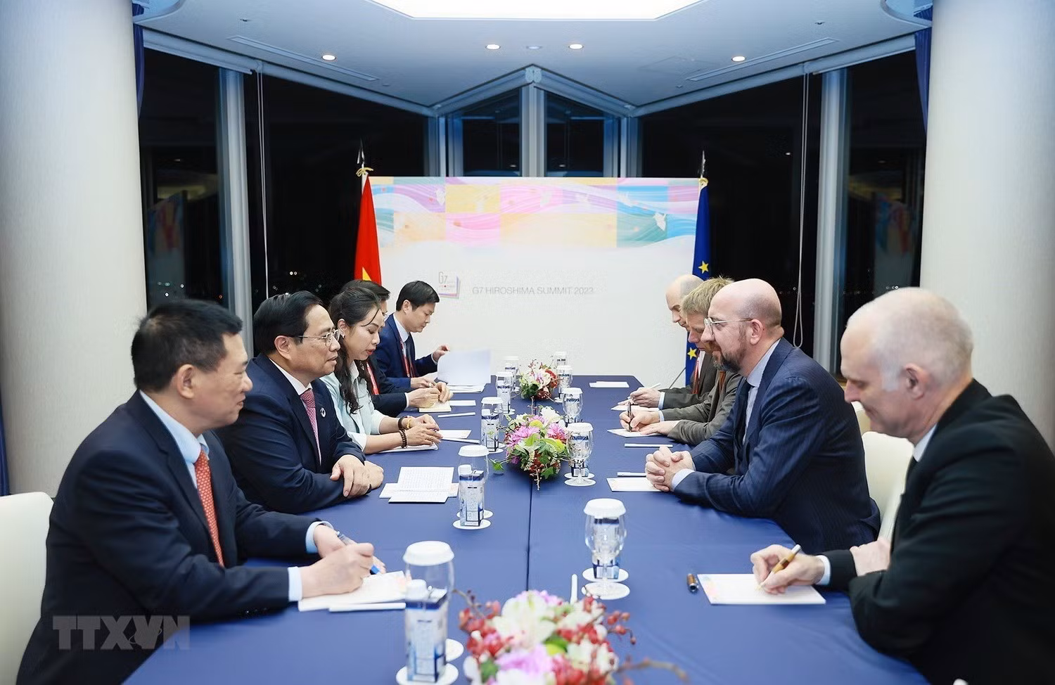 Thủ tướng Phạm Minh Chính và Chủ tịch Hội đồng châu Âu Charles Michel tại buổi gặp. (Ảnh: TTXVN) Thủ tướng Phạm Minh Chính và Chủ tịch Hội đồng châu Âu Charles Michel tại buổi gặp. (Ảnh: TTXVN)