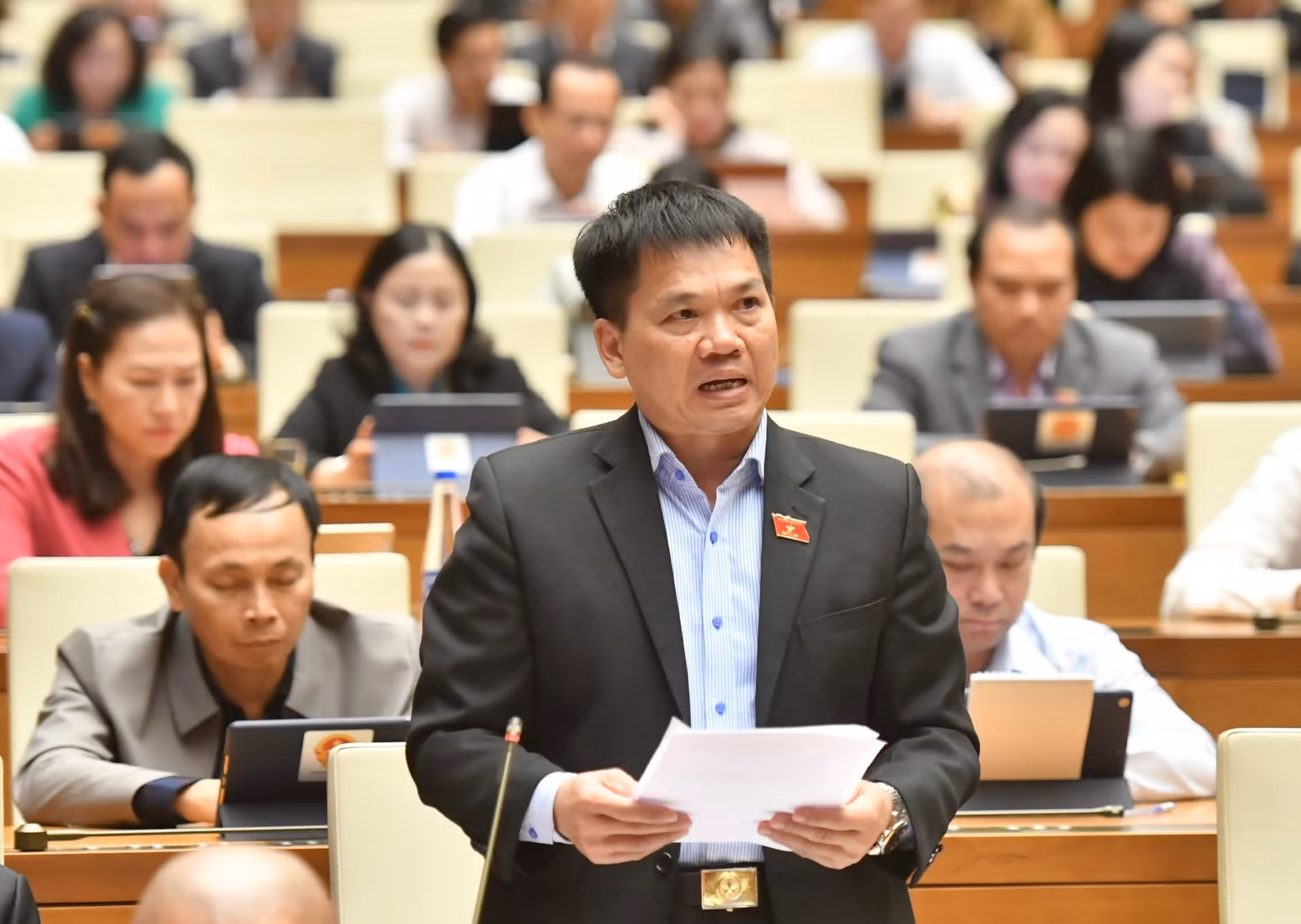 Đại biểu Dương Khắc Mai (Đắk Nông) phát biểu. (Ảnh: ĐĂNG KHOA) Đại biểu Dương Khắc Mai (Đắk Nông) phát biểu. (Ảnh: ĐĂNG KHOA)