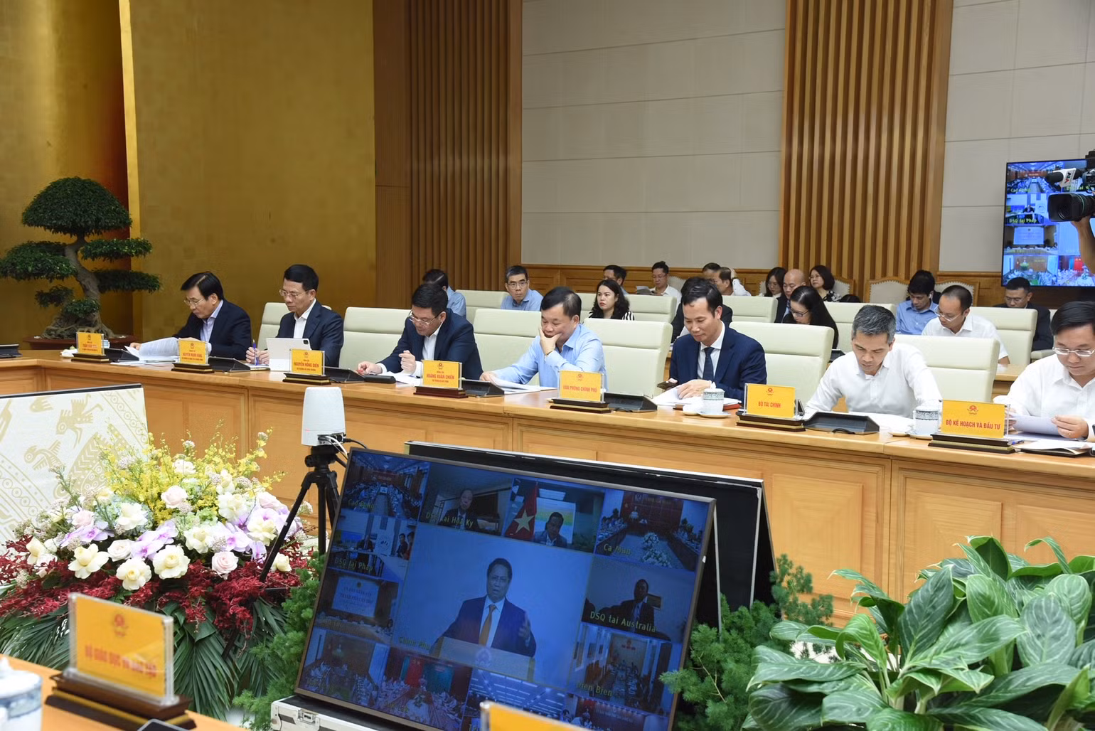 Đại diện lãnh đạo các bộ, ban, ngành tham dự hội nghị.