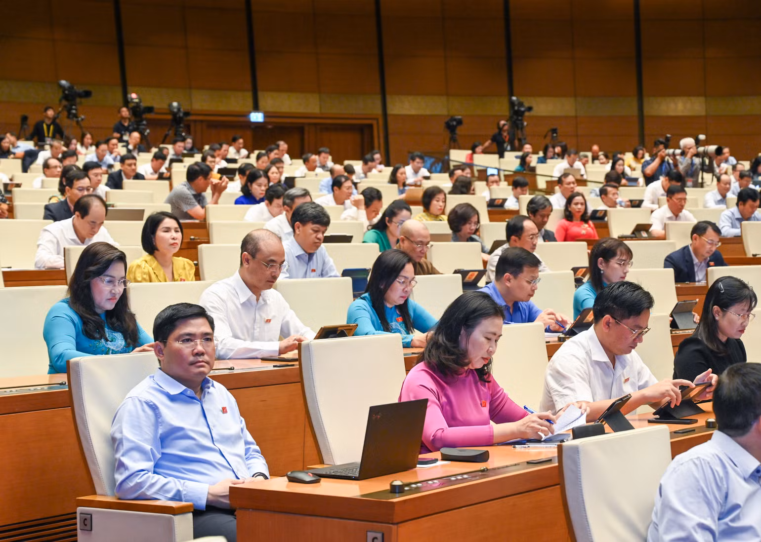 Các đại biểu Quốc hội tại phiên họp chiều 22/5. (Ảnh: DUY LINH)