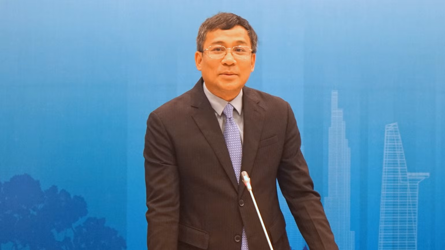 Thứ trưởng Thường trực Ngoại giao Nguyễn Minh Vũ phát biểu tại họp báo. (Ảnh: TRUNG HƯNG)
