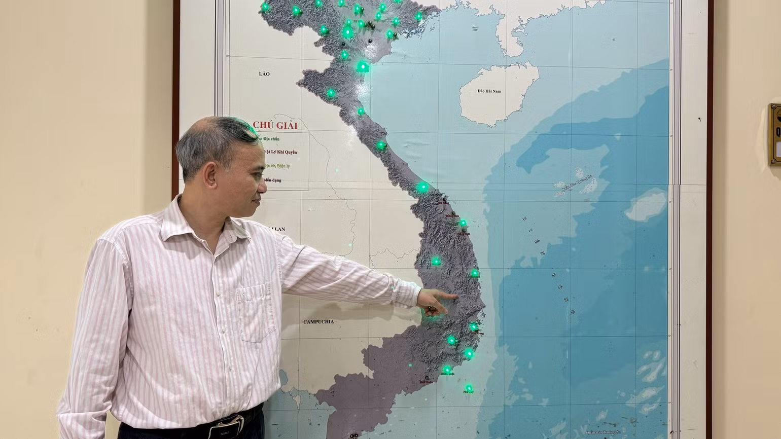 Tiến sĩ Nguyễn Xuân Anh, Viện trưởng Viện Vật lý Địa cầu.